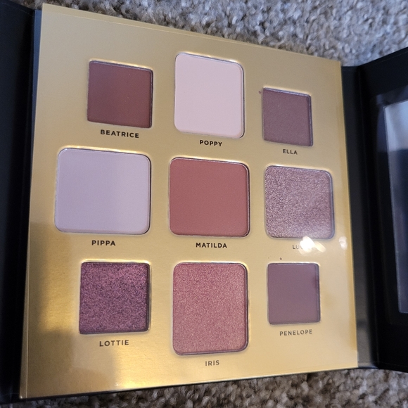 Butter London Teddy Girl Eye Shadow Pallette - Picture 3 of 7